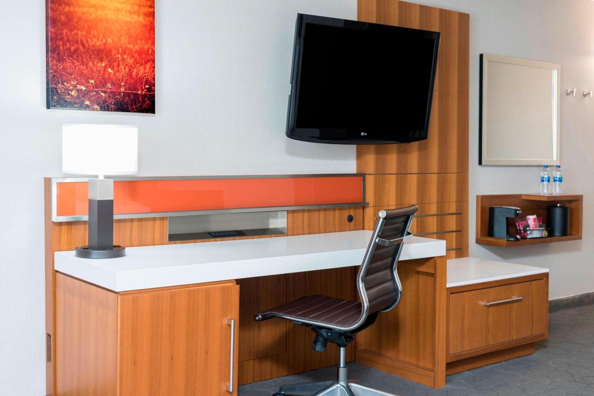 Sonesta Hotel Grand Rapids Airport Kentwood Kültér fotó